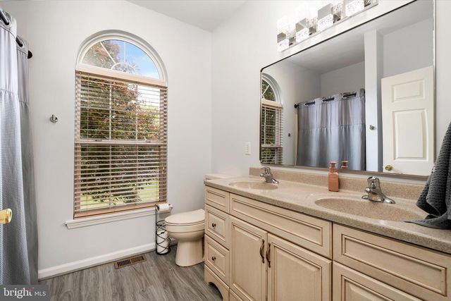 7 COUNTRY HOUSE WAY, Columbus, NJ 08022