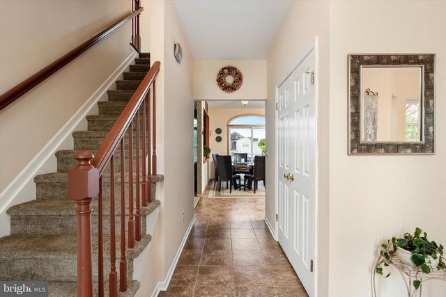 7 COUNTRY HOUSE WAY, Columbus, NJ 08022