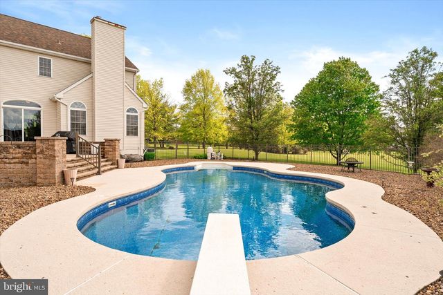 7 COUNTRY HOUSE WAY, Columbus, NJ 08022