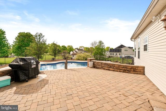 7 COUNTRY HOUSE WAY, Columbus, NJ 08022