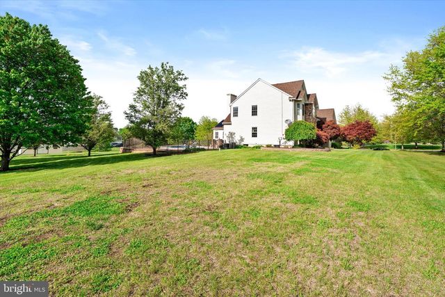 7 COUNTRY HOUSE WAY, Columbus, NJ 08022