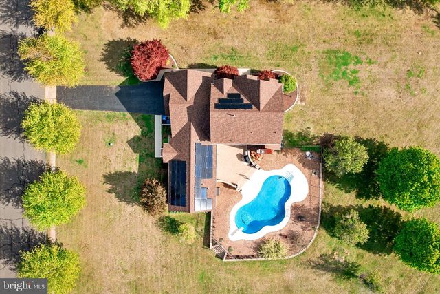 7 COUNTRY HOUSE WAY, Columbus, NJ 08022