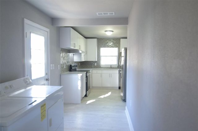 1606 Davis Boulevard, Garland, TX 75042