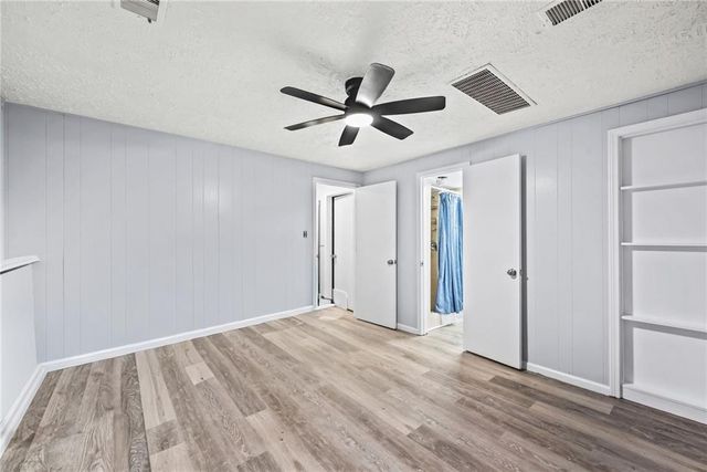229 SE Westminister Road, Blue Springs, MO 64014