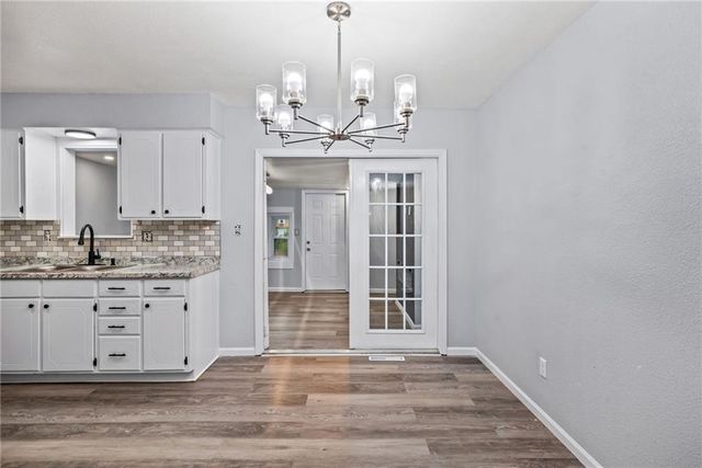 229 SE Westminister Road, Blue Springs, MO 64014