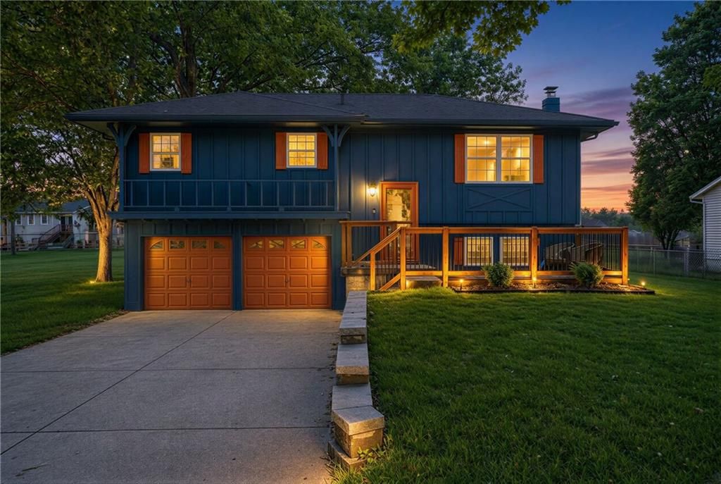 229 SE Westminister Road, Blue Springs, MO 64014