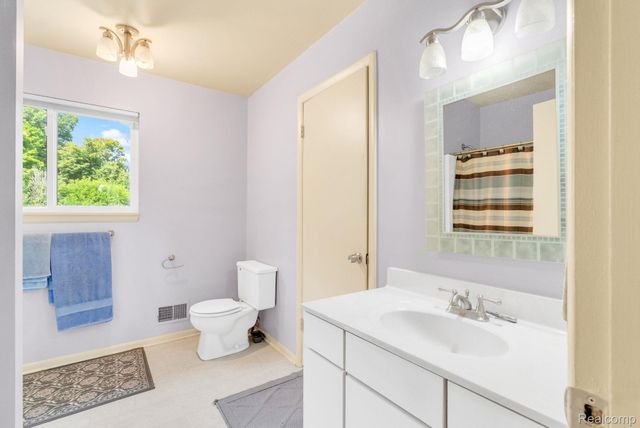 3852 Florman, Waterford Charter Township, MI 48329
