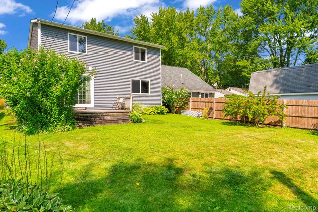 3852 Florman, Waterford Charter Township, MI 48329