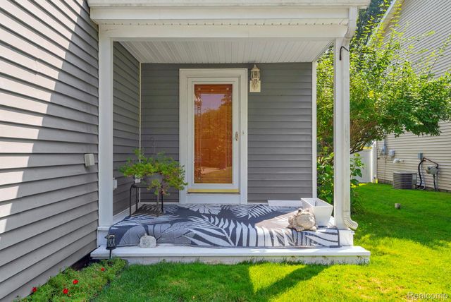 3852 Florman, Waterford Charter Township, MI 48329