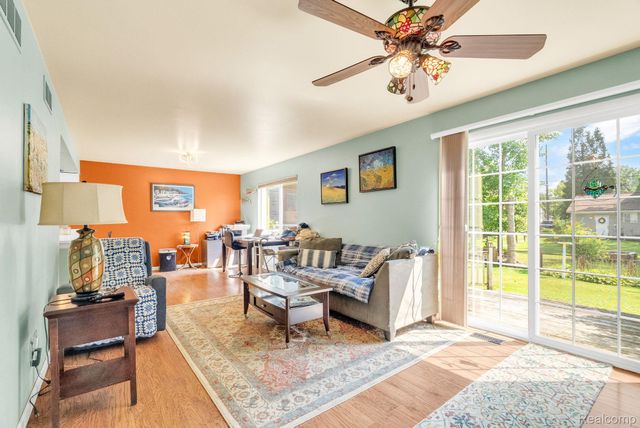 3852 Florman, Waterford Charter Township, MI 48329