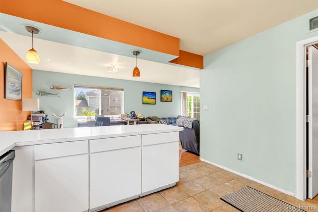 3852 Florman, Waterford Charter Township, MI 48329