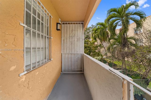 515 SW 3rd St 6, Miami, FL 33130