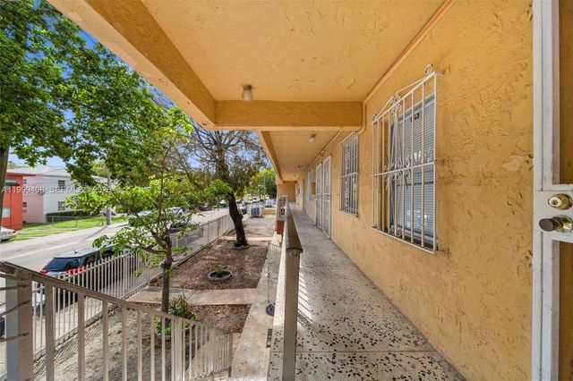 515 SW 3rd St 6, Miami, FL 33130