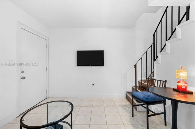 515 SW 3rd St 6, Miami, FL 33130