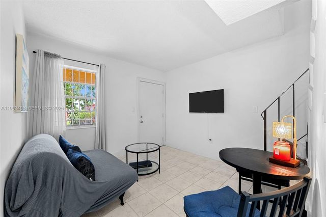 515 SW 3rd St 6, Miami, FL 33130