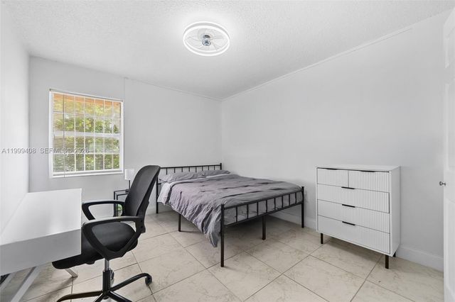 515 SW 3rd St 6, Miami, FL 33130