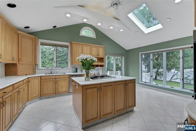 45 Kershner Place, Fair Lawn, NJ 07410