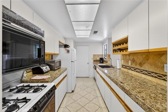 1435 N Tiffany N, Palm Springs, CA 92262