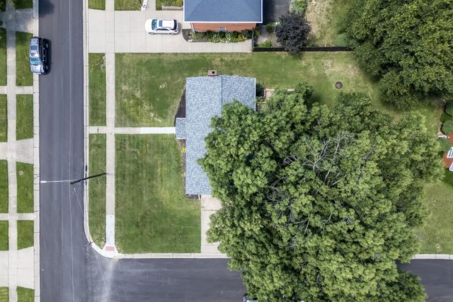 30 Bustetter Drive, Florence, KY 41042