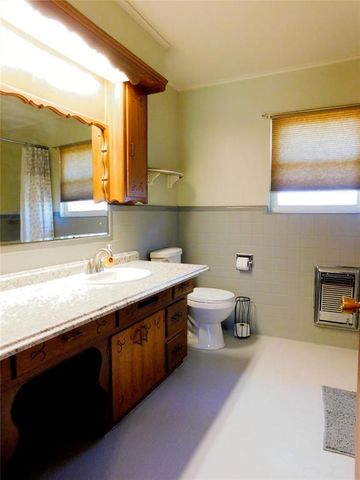 1817 W Mansur Avenue, Guthrie, OK 73044