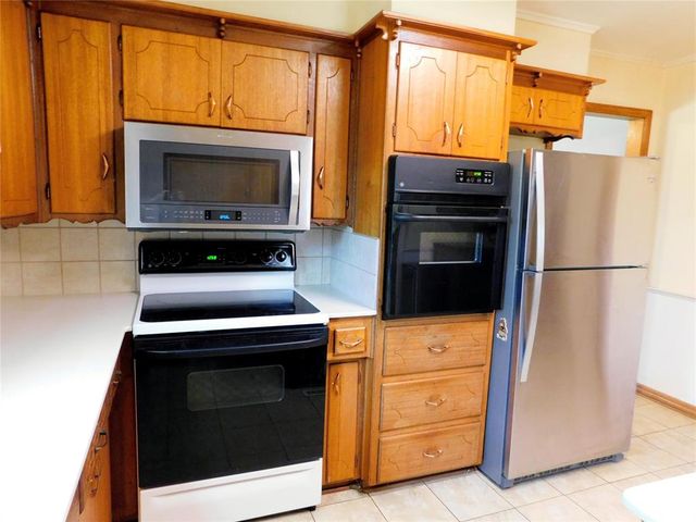 1817 W Mansur Avenue, Guthrie, OK 73044