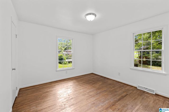 1014 3RD AVENUE NW, Alabaster, AL 35007