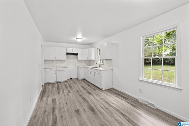 1014 3RD AVENUE NW, Alabaster, AL 35007