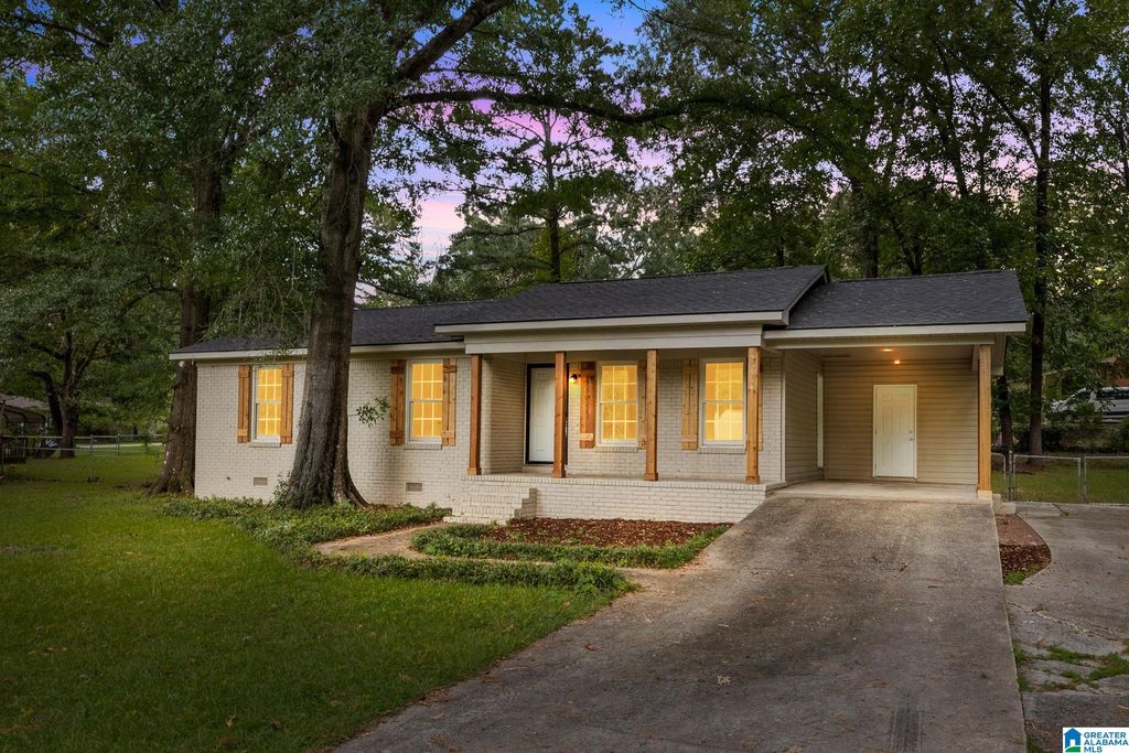 1014 3RD AVENUE NW, Alabaster, AL 35007