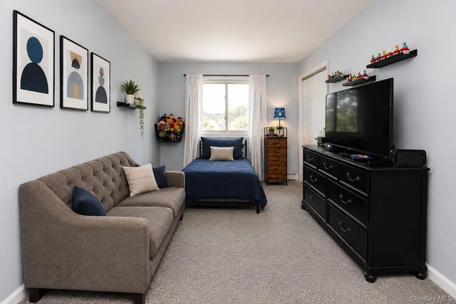 2423 Union Boulevard 8B, Islip, NY 11751