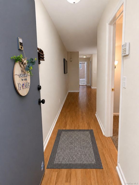 2423 Union Boulevard 8B, Islip, NY 11751