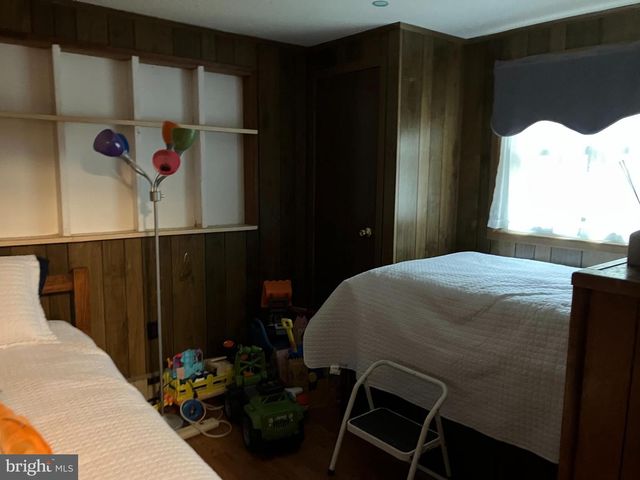 6 IROQUOIS RD, Albrightsville, PA 18210