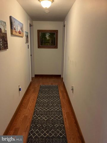 6 IROQUOIS RD, Albrightsville, PA 18210