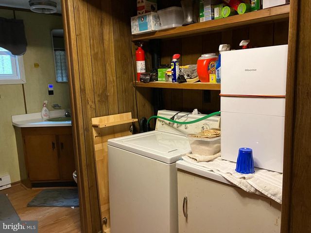 6 IROQUOIS RD, Albrightsville, PA 18210