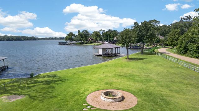 1075 Callender Lake Drive, Murchison, TX 75778