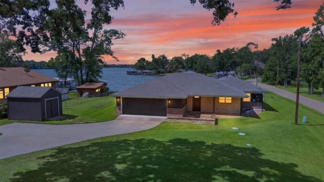1075 Callender Lake Drive, Murchison, TX 75778