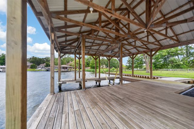 1075 Callender Lake Drive, Murchison, TX 75778