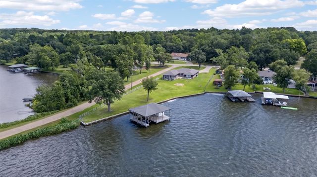 1075 Callender Lake Drive, Murchison, TX 75778