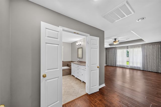 1075 Callender Lake Drive, Murchison, TX 75778