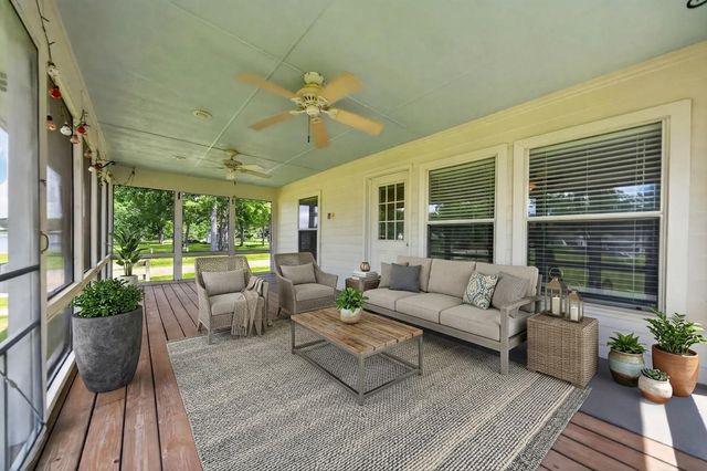 1075 Callender Lake Drive, Murchison, TX 75778