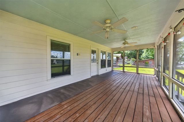 1075 Callender Lake Drive, Murchison, TX 75778