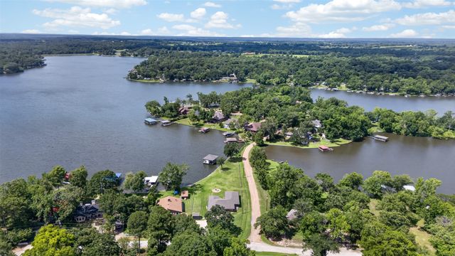1075 Callender Lake Drive, Murchison, TX 75778