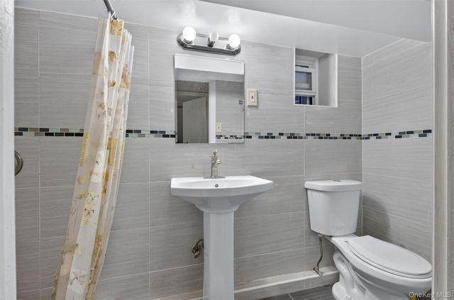 4084 Denman Street, Elmhurst, NY 11373