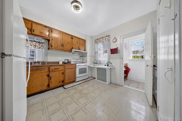 4084 Denman Street, Elmhurst, NY 11373