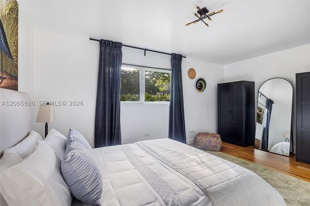 11403 NE 8th Ave, Biscayne Park, FL 33161