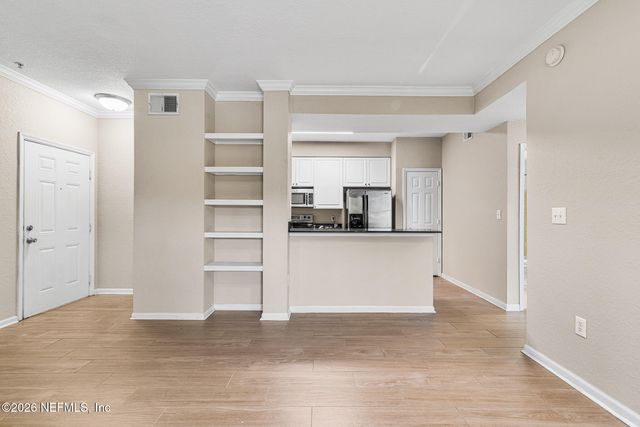 8539 GATE Parkway 433, Jacksonville, FL 32216