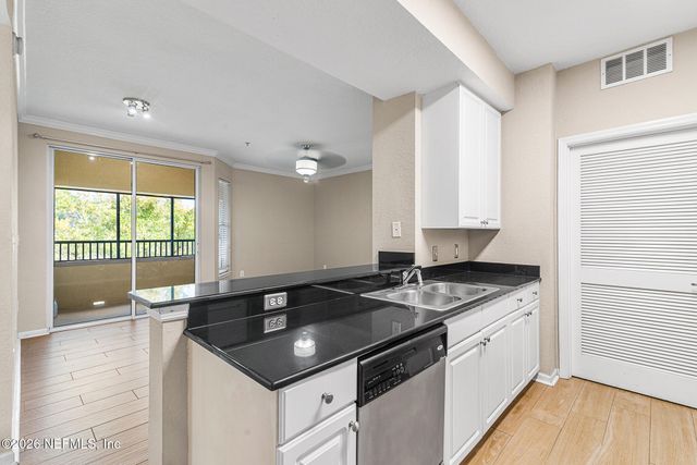 8539 GATE Parkway 433, Jacksonville, FL 32216