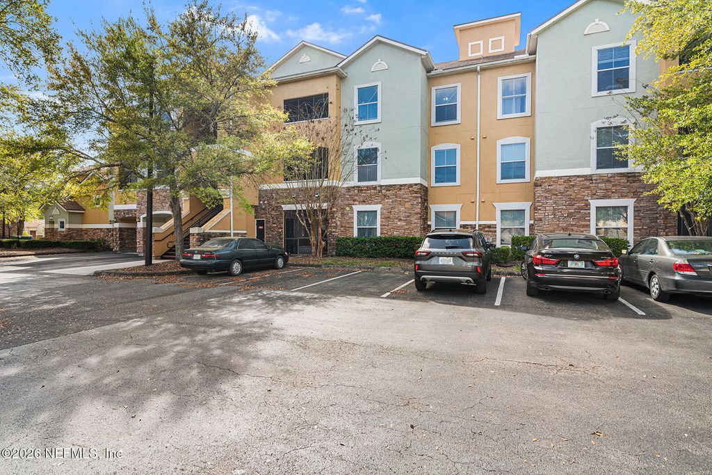 8539 GATE Parkway 433, Jacksonville, FL 32216