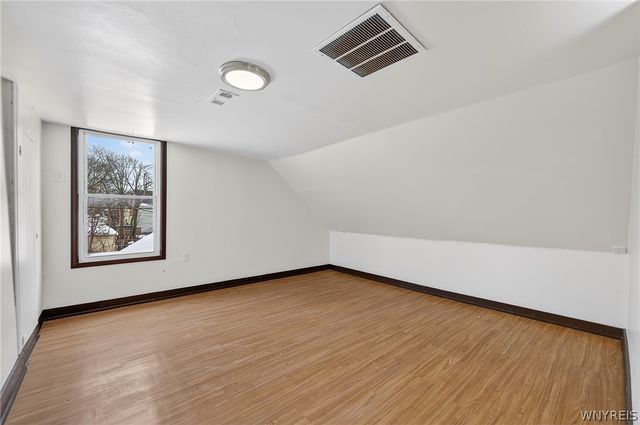 32 Brunswick Boulevard, Buffalo, NY 14208