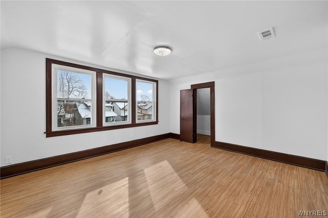 32 Brunswick Boulevard, Buffalo, NY 14208