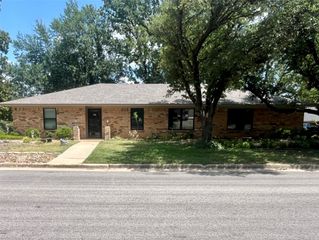 329 Azalea Drive, Sulphur Springs, TX 75482